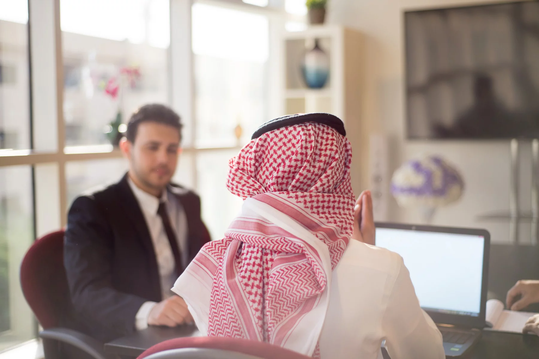 How to start a business in Saudi Arabia for foreigners?